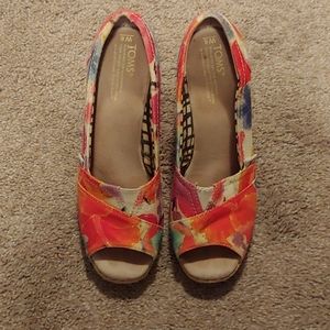 Toms Wedge Floral Print Espadrille